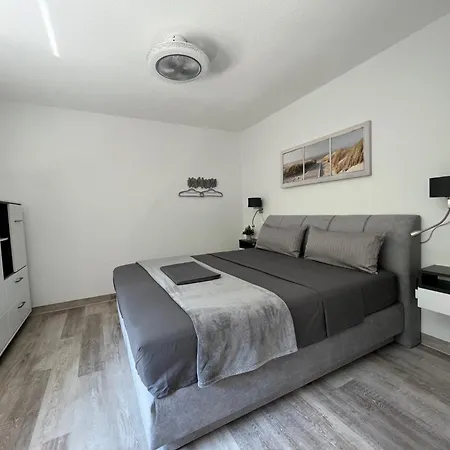 Traumhaftes Ferienhaus 아파트 *